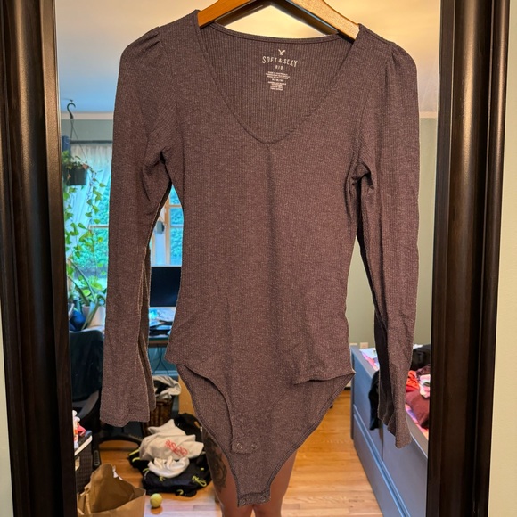 American Eagle Outfitters 🦅 soft & sexy ribbed bodysuit - Picture 1 of 6
